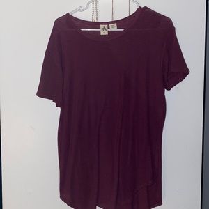 Medium • Urban Outfitters • Wine/Maroon Hemline T